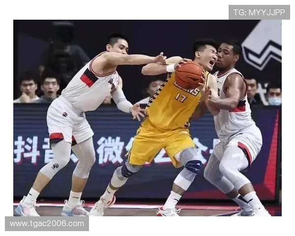 上海篮球队在选拔赛中以98分稳居积分榜首位 上海篮球队在选拔赛中以98分稳居积分榜首位